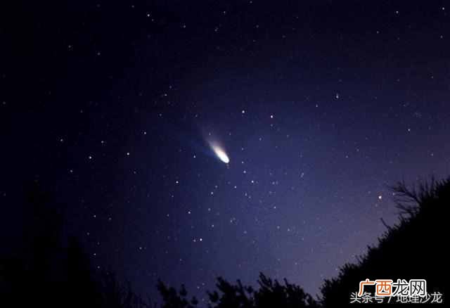 哈雷彗星多少年出现一次（彗星上一次出现是哪