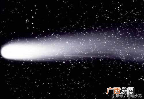 哈雷彗星多少年出现一次（彗星上一次出现是哪