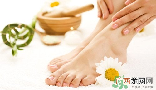 脚气会传染吗?脚气可以传染到手上吗?