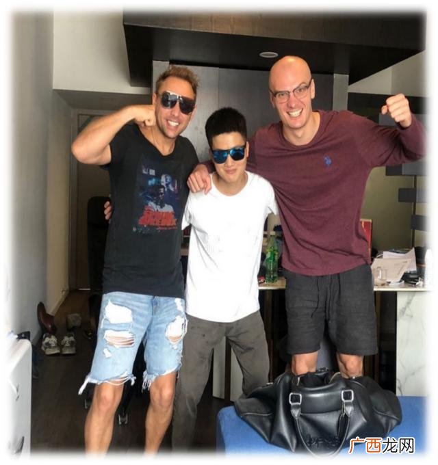 海报怎么做,海报抄写员是干什么的