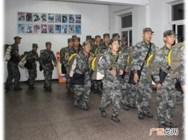 海报怎么做,海报抄写员是干什么的