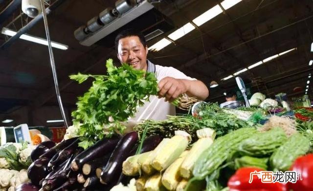 小县城做什么挣钱,在小县城开什么公司赚钱