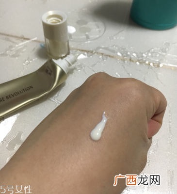 资生堂怡丽丝尔防晒霜闷痘吗 一生推的防晒霜