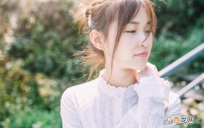 女人主动加喜欢人的微信，女人喜欢一个人应该主动吗