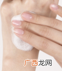 悦诗风吟绿茶洗面奶男士可以用吗？男生可用