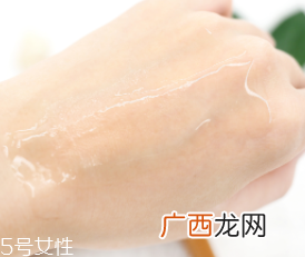悦诗风吟小绿瓶用在哪个步骤？用在水乳前