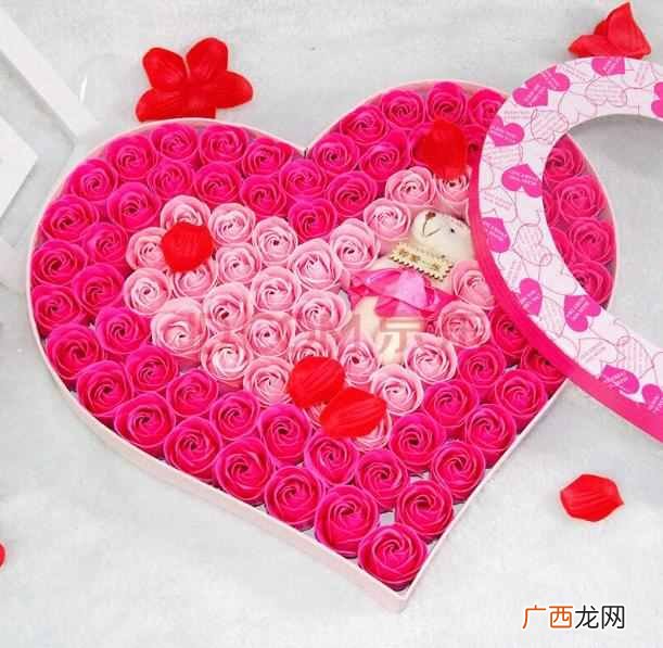 元旦送什么礼物给女朋友（给女朋友送什么东西