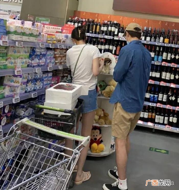 杨玏女朋友王玉雯，杨玏王玉雯恋情曝光