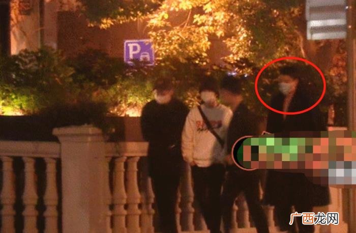 金晨贾乃亮，金晨贾乃亮疑似回同酒店过夜