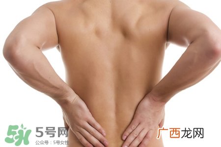 骨质疏松会出现背痛吗？骨质疏松会引起后背疼吗？