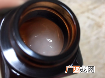 雅诗兰黛小棕瓶眼霜适合多大年龄？所有年纪