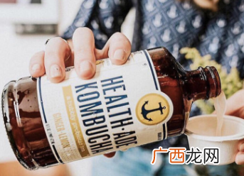 馥蕾诗红茶精华液适合什么年龄？适合轻熟肌和熟龄肌