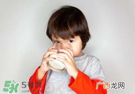 得了猩红热可以喝牛奶吗?感染猩红热能喝牛奶吗?