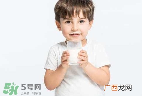 得了猩红热可以喝牛奶吗?感染猩红热能喝牛奶吗?