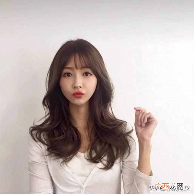 圆脸做什么发型好看（30岁左右的圆脸女性适合什