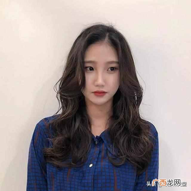 圆脸做什么发型好看（30岁左右的圆脸女性适合什