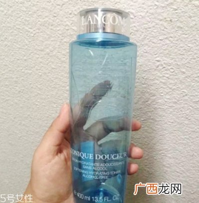 嫩肤水和爽肤水的区别
