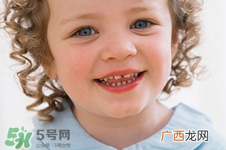 水痘会发烧吗？小孩出水痘发烧怎么办？