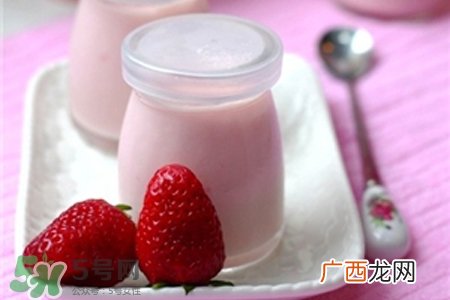 皮肤过敏可以喝酸奶吗？皮肤过敏能不能喝酸奶？
