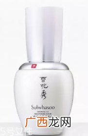美白产品白天用好还是晚上用好？白天可以用