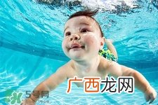 得了红眼病能去游泳吗?红眼病可以去游泳吗?
