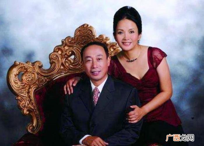 61岁吕丽萍与三婚老公同框庆生 吕丽萍老公