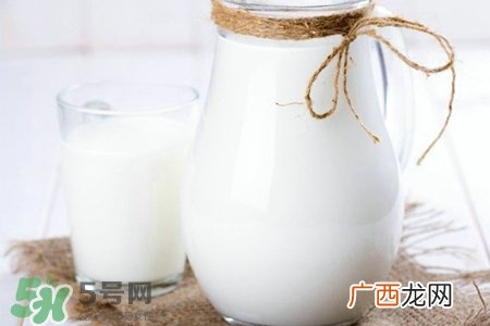 过敏性鼻炎可以喝牛奶吗？鼻炎患者可以喝牛奶吗？