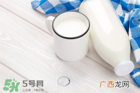 过敏性鼻炎可以喝牛奶吗？鼻炎患者可以喝牛奶吗？