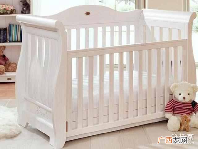 婴儿床什么牌子质量好（新手爸妈选购婴儿床的