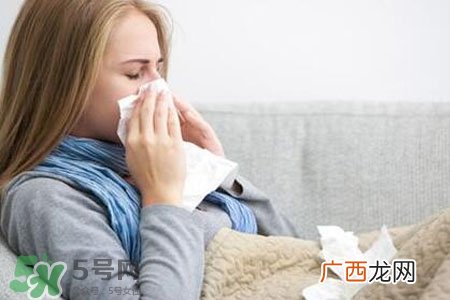 过敏性鼻炎能抽烟吗？抽烟会使过敏性鼻炎加重吗？