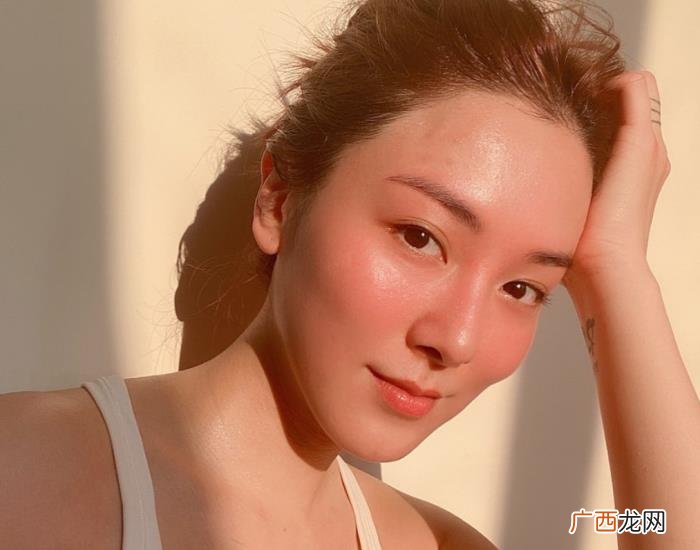 曾志伟29岁儿媳近照 周冬雨曾志伟