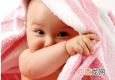 新生儿脸上长脂肪粒怎么办新生儿脸上长脂肪粒什么原因