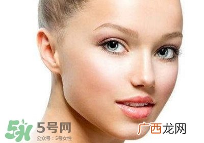 脸上长脂肪粒怎么办?脸上长脂肪粒怎么去除