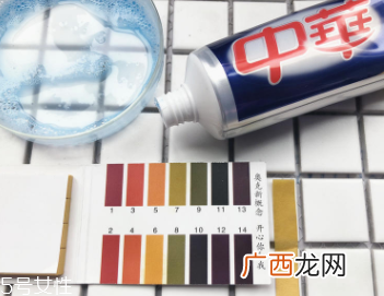 美白牙膏有用吗？中华魔丽迅白牙膏评测