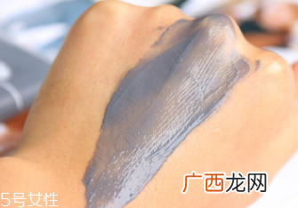 悦木之源和朵梵哪个好？同属雅诗兰黛集团不分伯仲