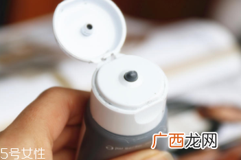 悦木之源和朵梵哪个好？同属雅诗兰黛集团不分伯仲