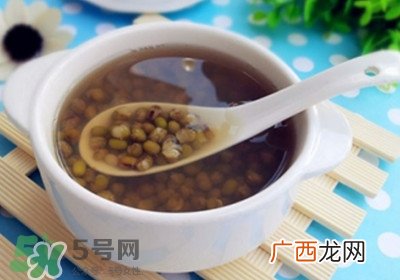 吃菠萝舌头麻怎么回事？吃菠萝舌头麻是过敏吗