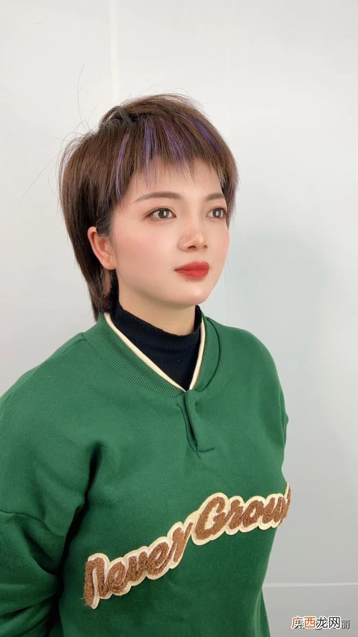 现下最流行的女生发型,这才是当下流行的发型