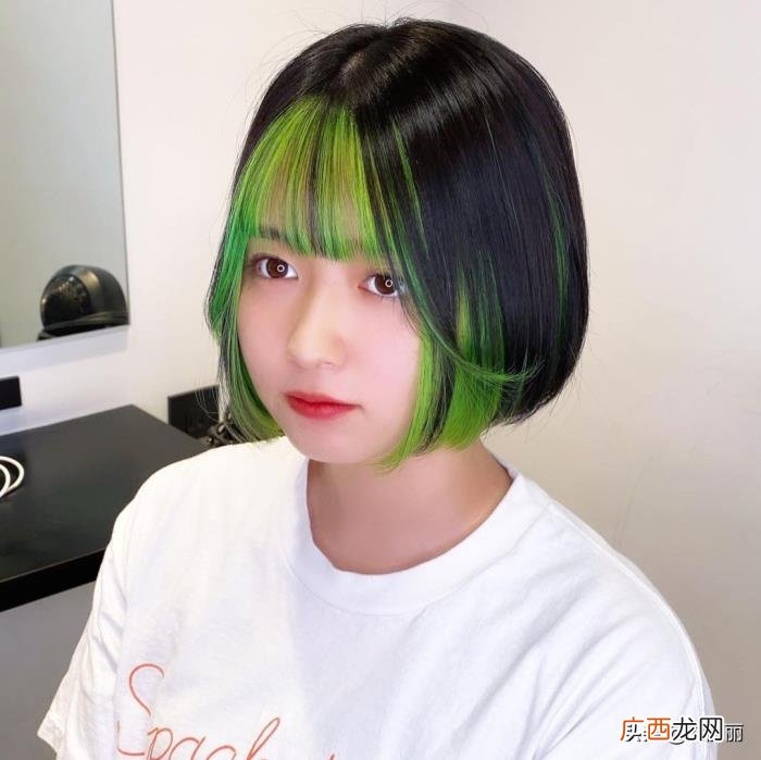 现下最流行的女生发型,这才是当下流行的发型