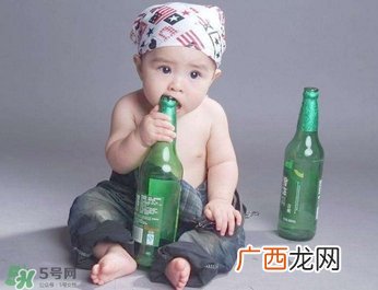 幼童干掉半斤白酒儿童喝酒的影响有多大