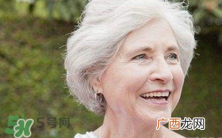 牙齿松动怎么回事？牙齿松动是什么原因呢