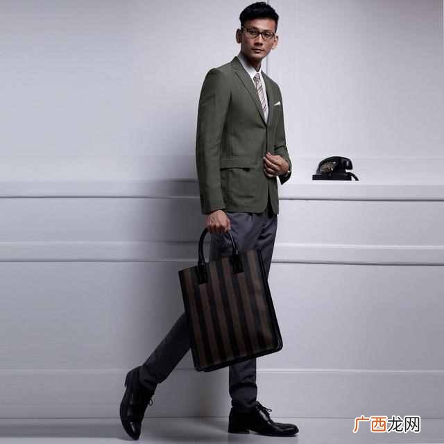 男生穿什么衣服牌子合适（30岁左右男士怎么穿衣