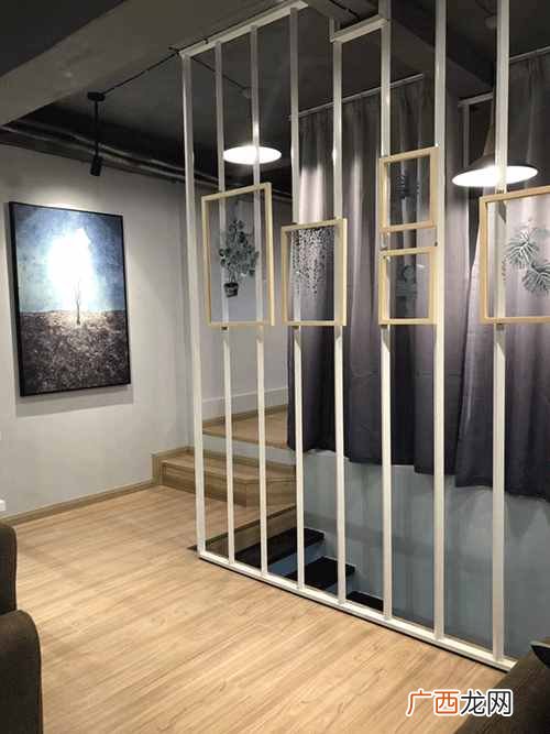 奶茶店放什么吸引顾客(奶茶店装修什么风格比
