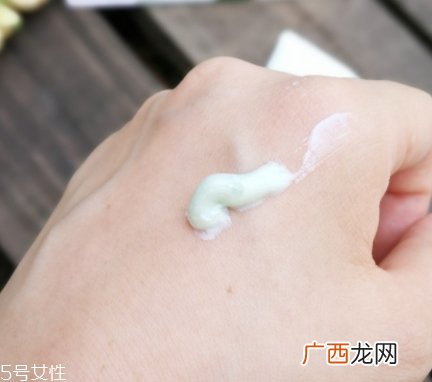 海蓝之谜透洁面泡沫怎么用?璀璨净透洁面泡沫