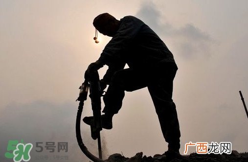 尘肺病吃什么水果好？尘肺病吃什么中药