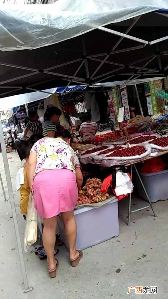 乡镇上摆摊卖什么好 在镇上摆摊什么最好卖