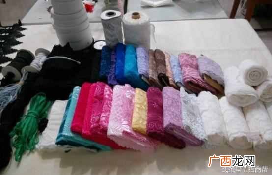 在学校边上能做什么生意（学校边上什么生意好