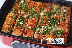 在学校摆摊卖什么好卖(校门口摆摊卖什么小吃