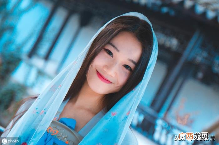 跟新加的女生聊天怎么开头，新加的女生聊天怎么开头