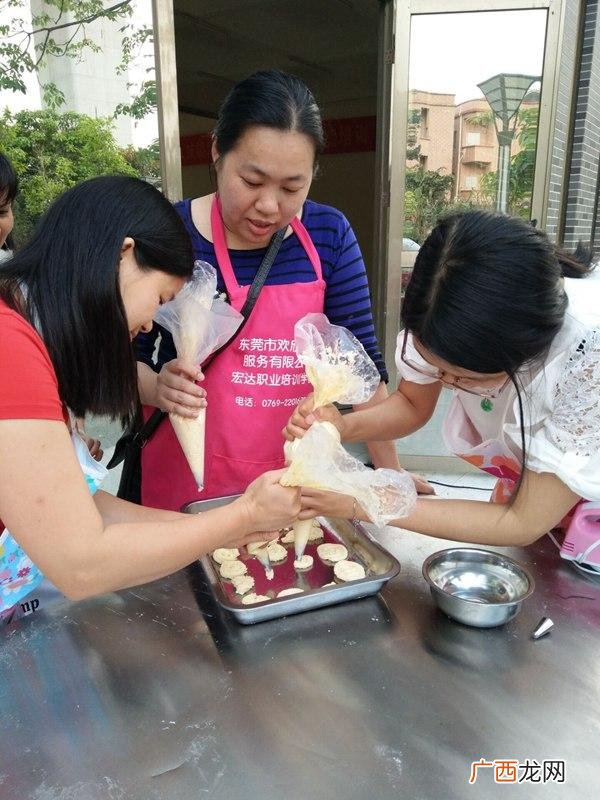 15种最适合女性的职业 30岁女人学什么培训班